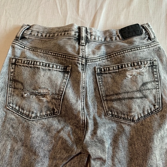 AMERICAN EAGLE STRAIGHT LEG RIPPED ACID WASH JEANS - Picture 2 of 4